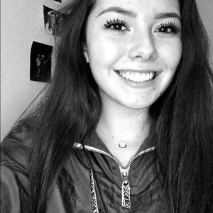 Meet your Posher, Kaitlyn